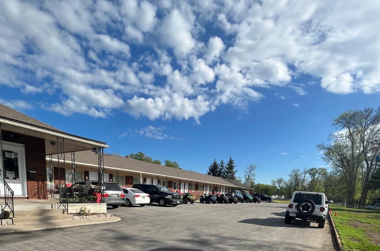 Park Place Motel & Suites Tweed Exteriör bild